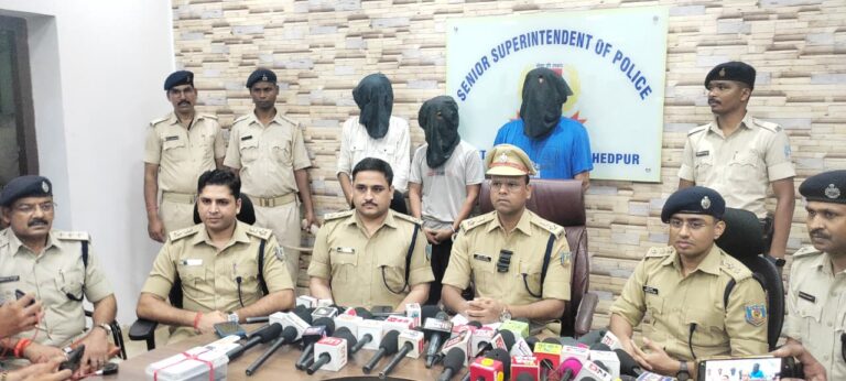 JAMSHEDPUR NEWS: करणी सेना नेता हिमांशु हत्याकांड में बड़ा खुलासा, डी.डी. बार मालिक नीरज सिंह राजस्थान से गिरफ्तार, मुख्य आरोपी विश्वनाथ मंडल ने किया सरेंडर