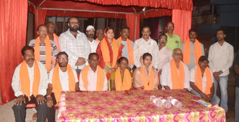 JAMSHEDPUR NEWS: गुरु रविदास के समरसता संदेश के साथ भाजपा का ‘समरसता दीपोत्सव’, 28 मंडलों के मंदिरों में जले दीप, पूर्णिमा साहू और संजीव सिन्हा हुए शामिल