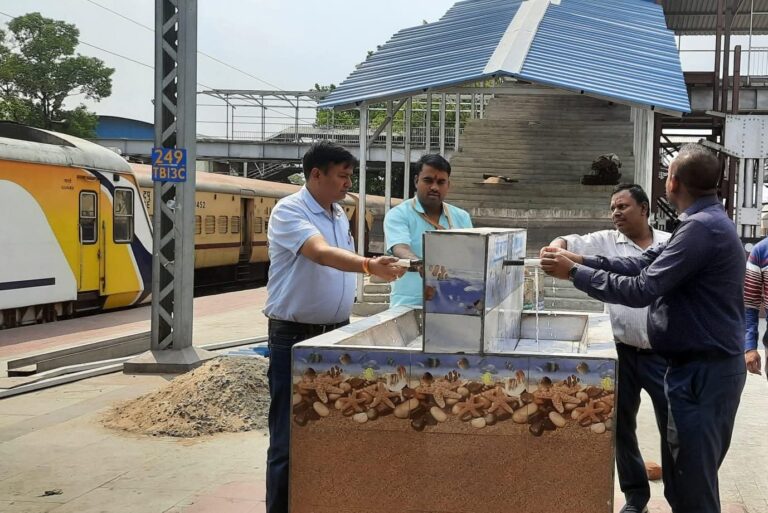 Railway CAG Report: रेलवे स्टेशनों के प्लेटफॉर्म पर लगे वाटर कूलर नलों के पानी में ई. कोलाई बैक्टीरिया मिलने पर कैग ने चिंता जताई