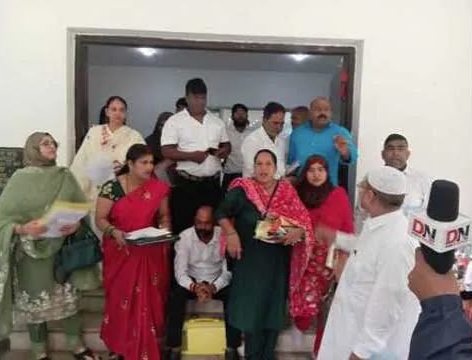 Jamshedpur: मानगो नगर निगम की बोर्ड बैठक हंगामेदार रही, कई पार्षदों ने मेयर सुधा गुप्ता के खिलाफ जमकर की नारेबाजी
