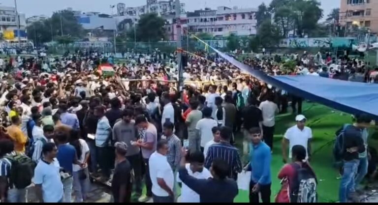 Jharkhand students Protest: जेपीएससी, जेएसएससी परीक्षा में ‘अनियमितताओं’ के खिलाफ रांची में छात्रों का प्रदर्शन
