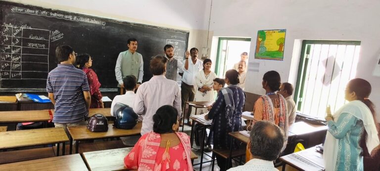 JAMSHEDPUR NEWS: सभी मतदान केन्द्रों पर विशेष कैंप, 1 अक्टूबर 2026 तक 18 वर्ष पूरे करने वाले युवा फॉर्म-6 भरकर जुड़वाएं नाम