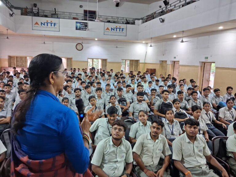 Jamshedpur NEWS: एनटीटीएफ आरडी टाटा में इग्नू की काउंसलिंग एवं प्रमोशनल मीटिंग, 250 विद्यार्थियों ने लिया हिस्सा