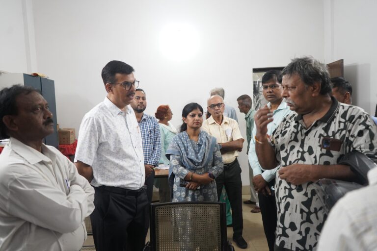 Jamshedpur NEWS: SIR-2026 के दावा-आपत्ति सुनवाई स्थलों का उपायुक्त राजीव रंजन ने किया निरीक्षण, पारदर्शी प्रक्रिया पर जोर