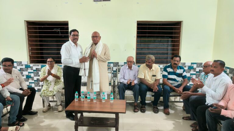 Jamshedpur news:सोलर एलईडी लाइट से रोशन होंगी जमशेदपुर पश्चिम की गलियां और चौक-चौराहे