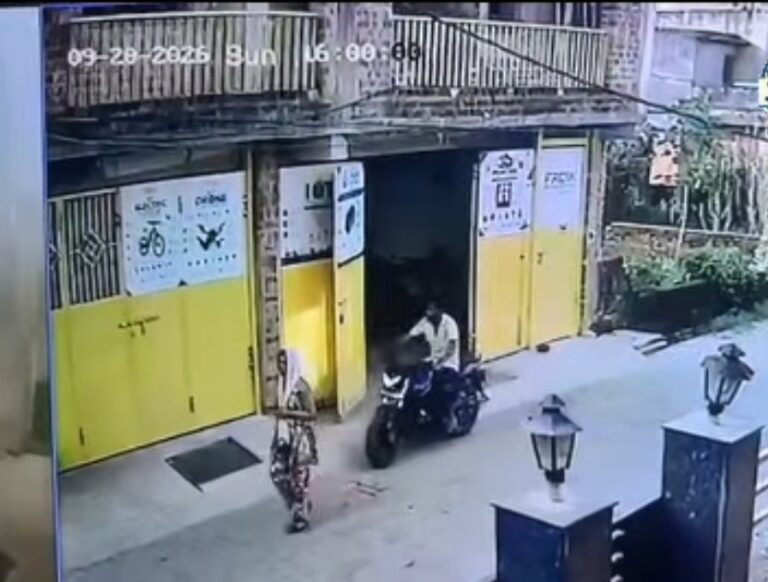 Jamshedpur: मानगो के जवाहर नगर में छिनतई की वारदात, घात लगाये उचक्कों ने युवती से छीना मोबाइल