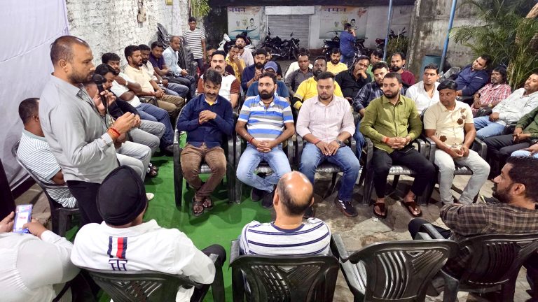 JAMSHEDPUR NEWS: दीपावली से कार्तिक पूर्णिमा तक जरूरतमंदों के चेहरे पर मुस्कान लाएगा अर्पण परिवार, गांवों में बांटेगा कपड़े और मिठाइयां